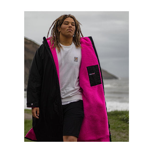 dryrobe advance long-sleeve black and pink changing robe