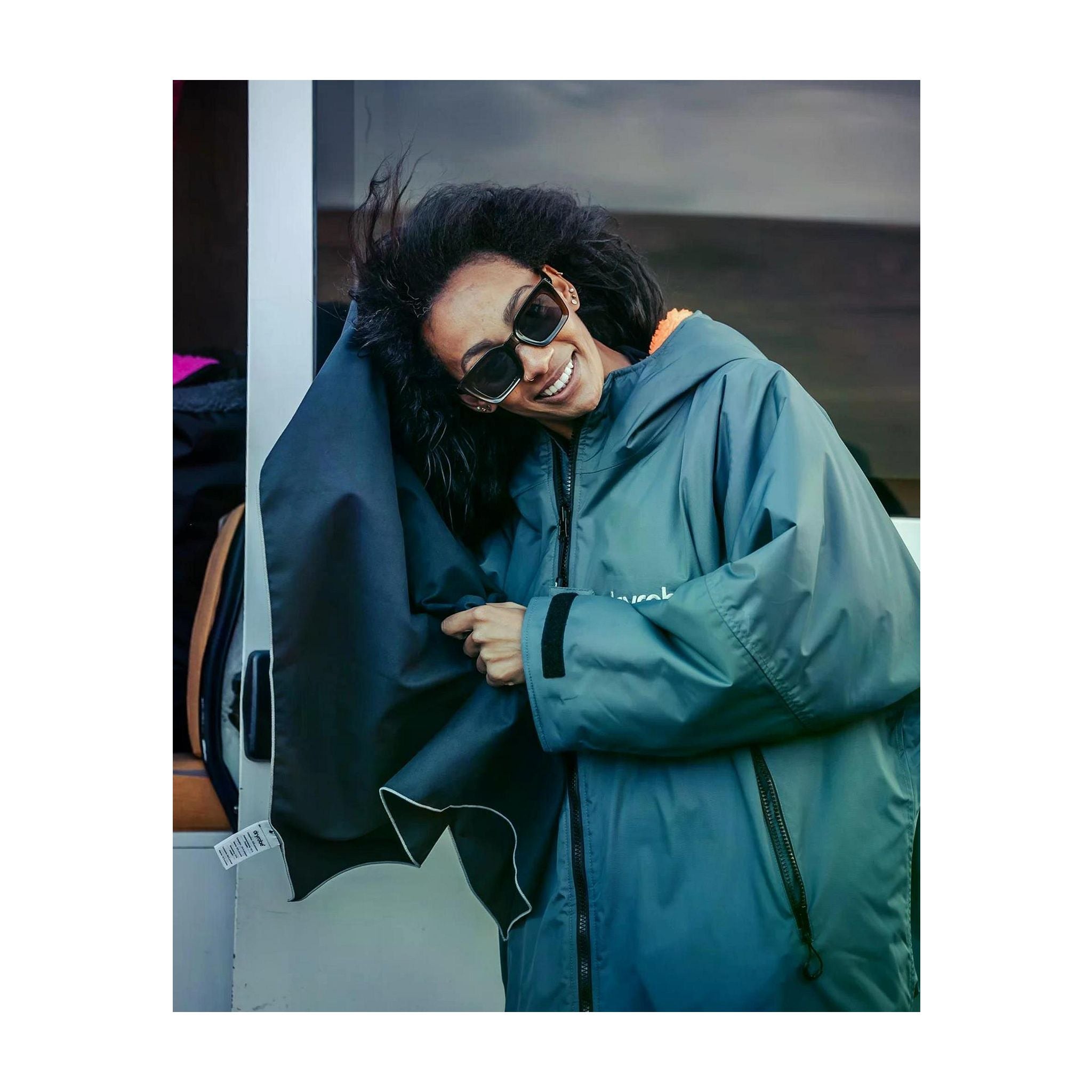 DRYROBE Mikrofaserhandtuch Schwarz 80x130cm