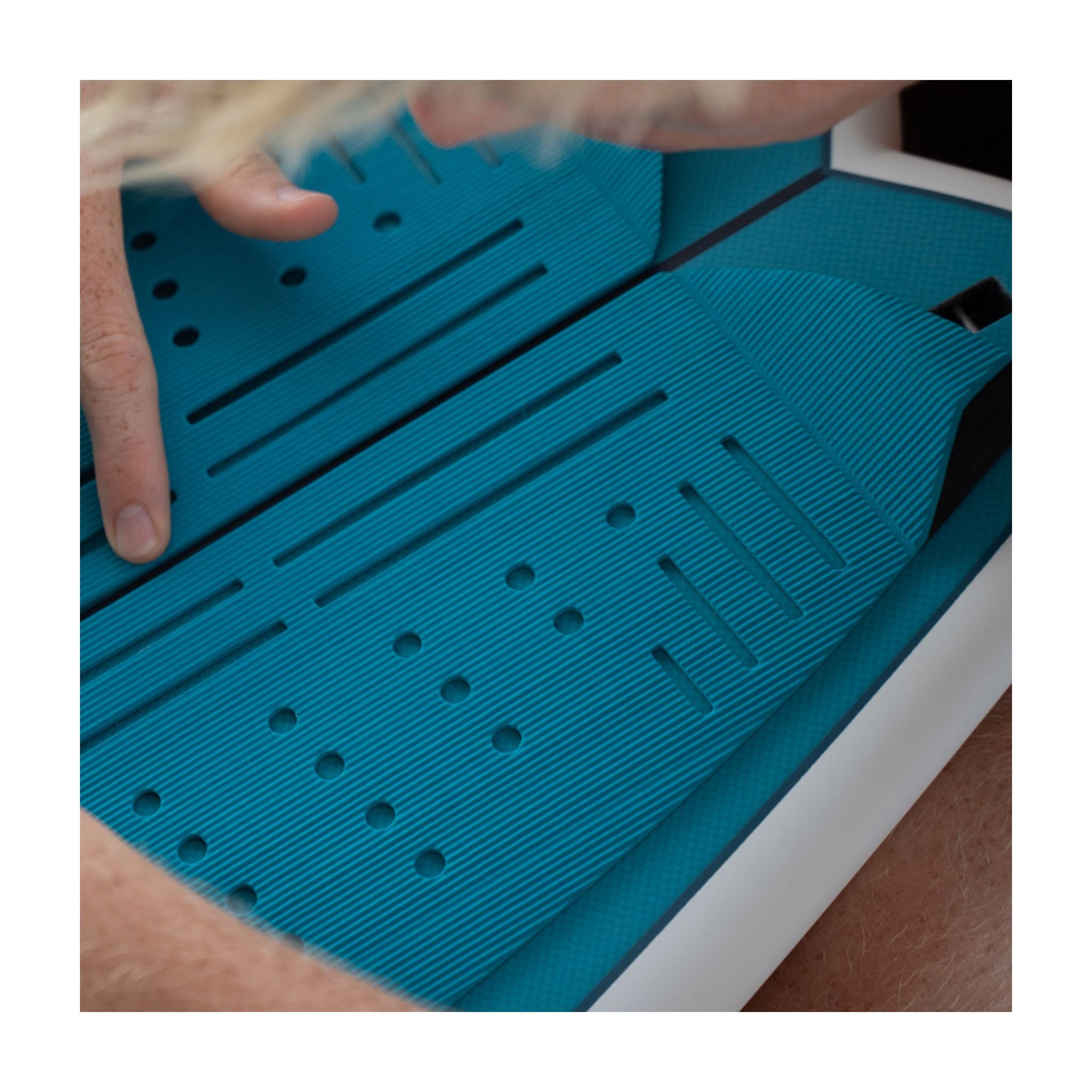 ROAM Footpad Deck Lite Traction Pad. 2-piece set Turquoise