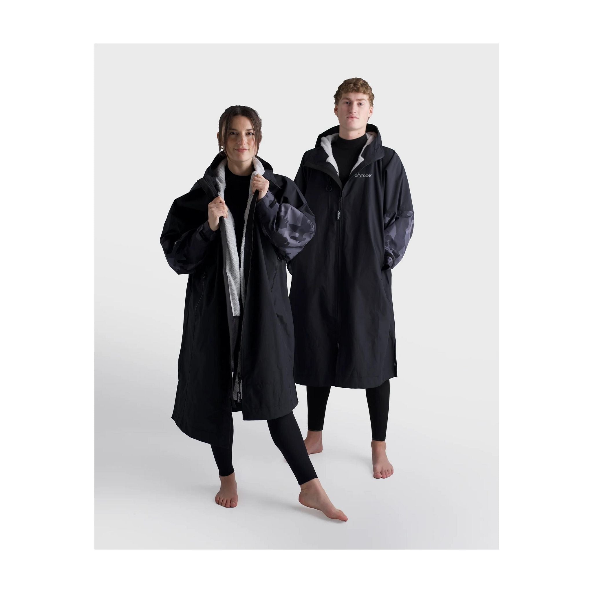 dryrobe tech-lite long sleeve schwarz camo umkleidemantel